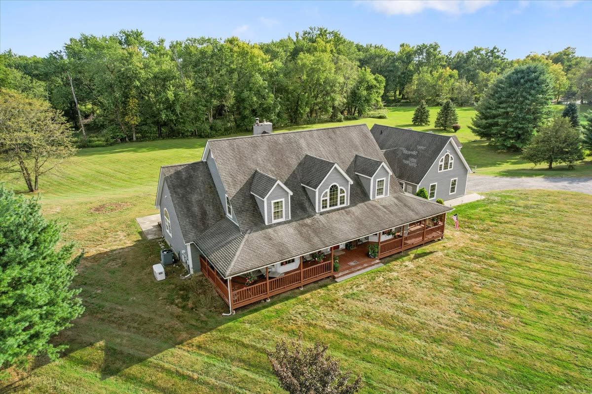 Country home representing real estate across the New York and New Jersey border region